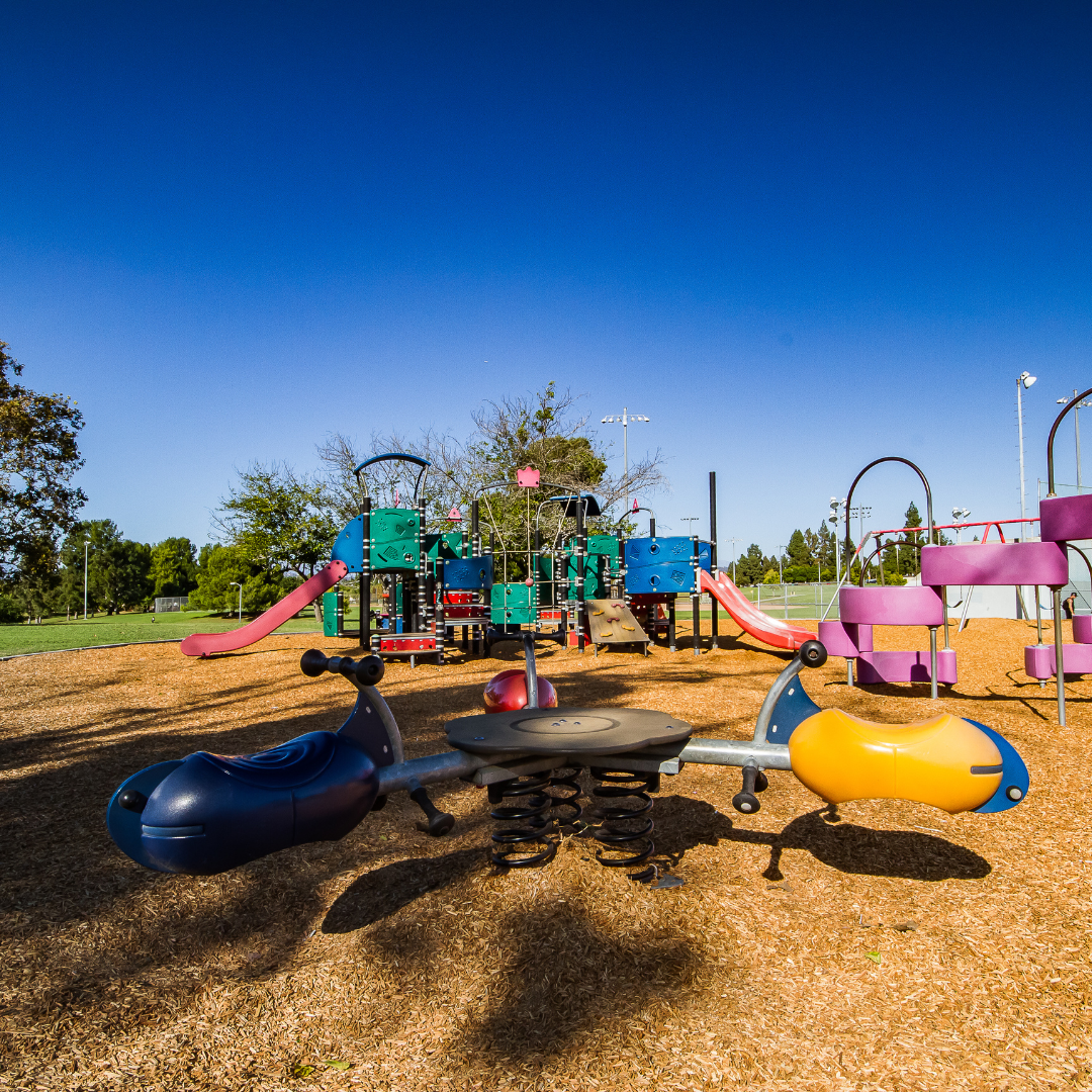 Children-playing-at-one-of-the-best-kid-friendly-places-in-Paris