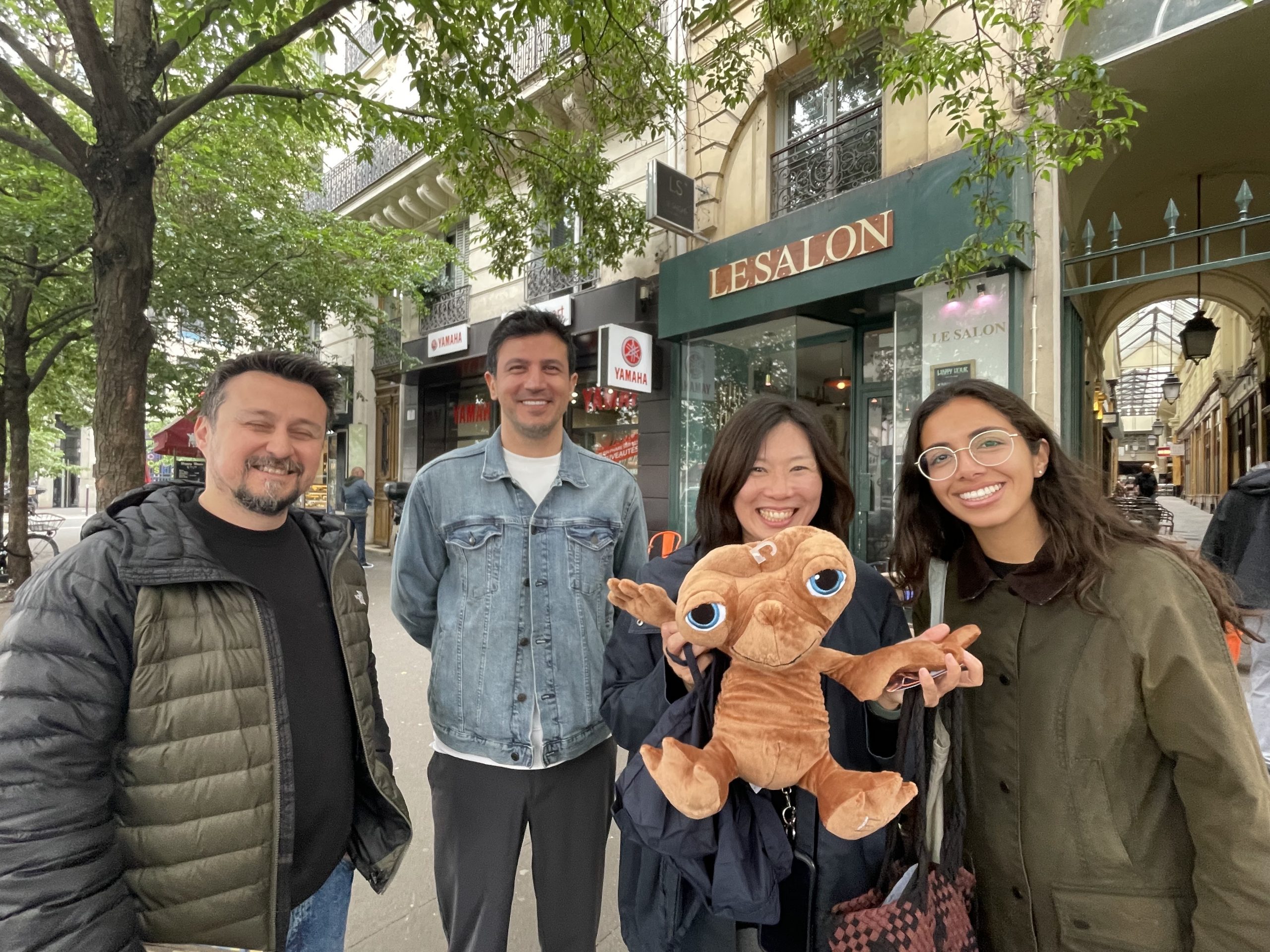 Stroll and Learn at Absolutely French aiding expatriates with Family Support in International Mobility in Paris