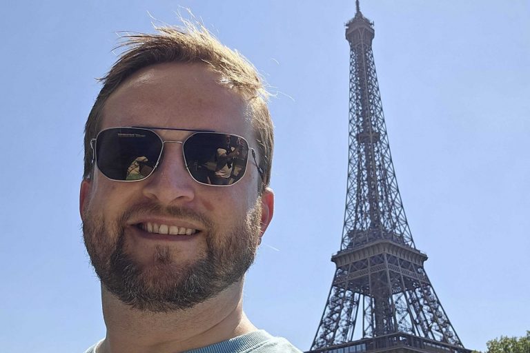 expat partner in Paris- absolu of the month Stefan