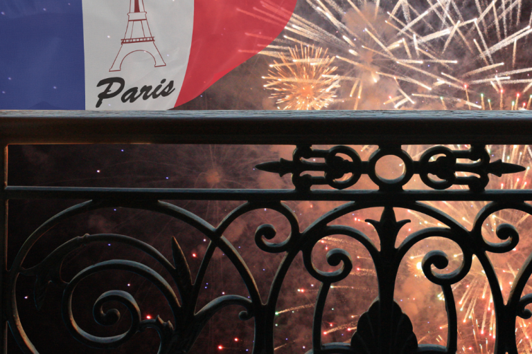 Feu-d’artifice-du-14-juillet-à-Paris