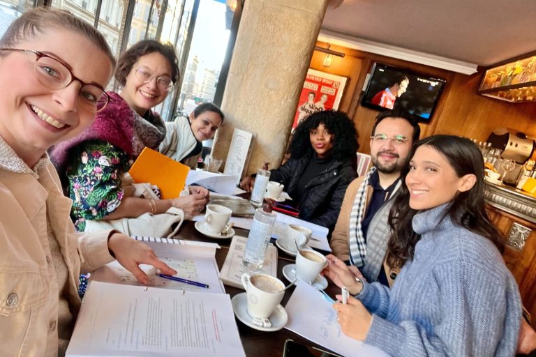 cafe- place st georges-stroll and learn