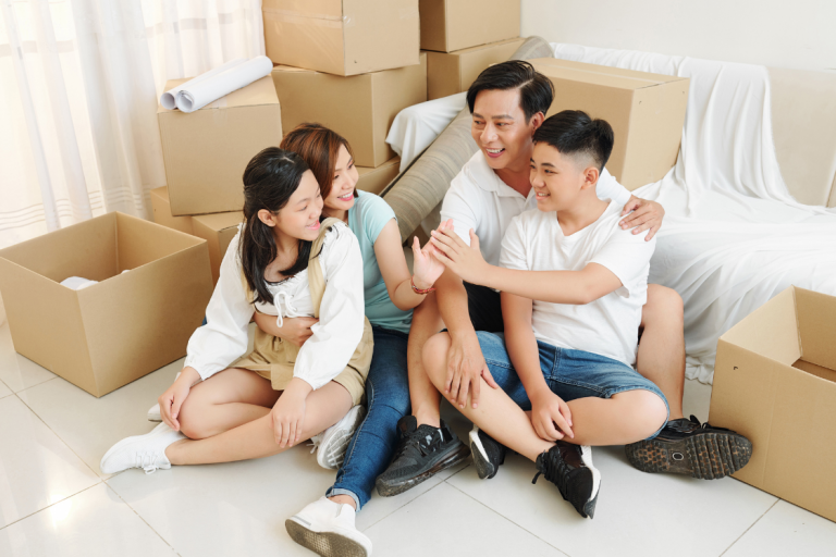Expat partner support in Paris for international families