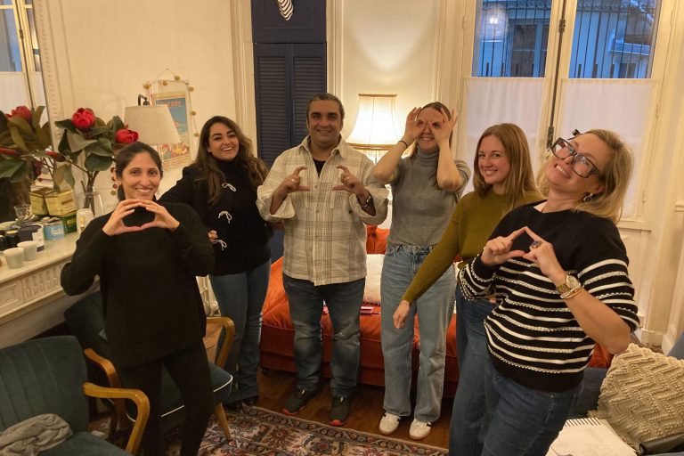 expat partner autonomy